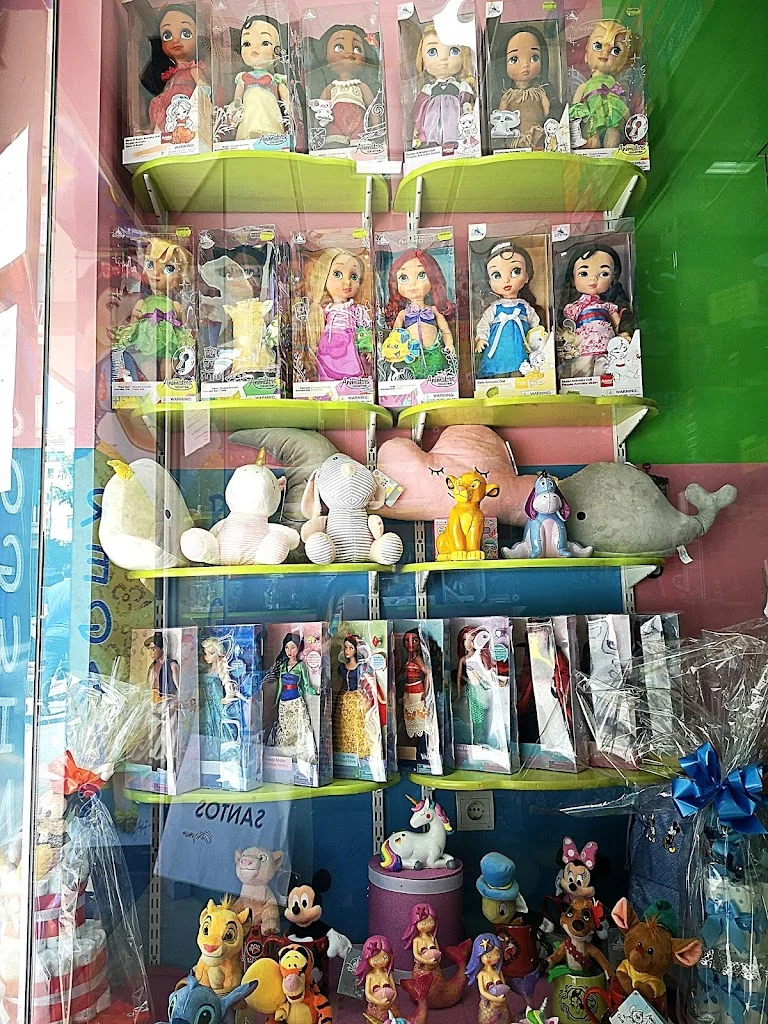 Dolcet Nor | Golosinas, juguetes, ceremonias, Juegos de Cartas coleccionables.