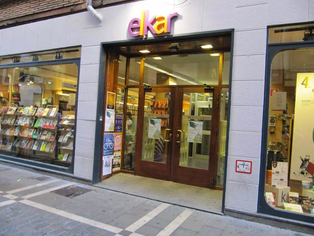 Elkar Libreria / Parte Vieja