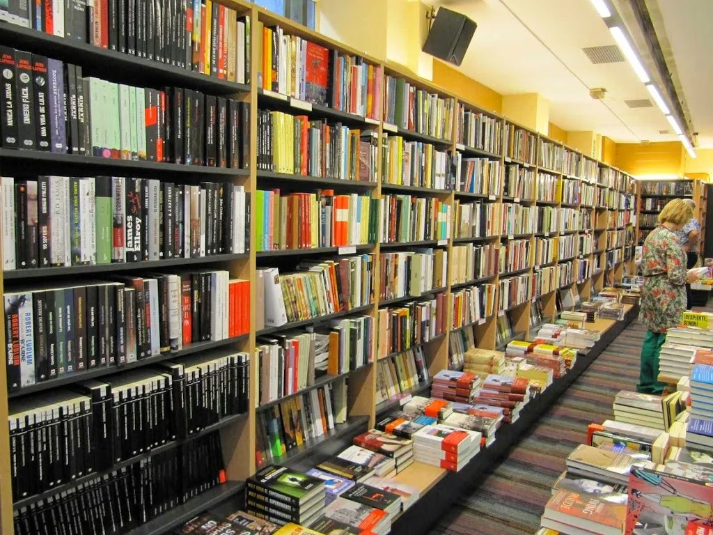 Foto 5 de Elkar Libreria / Parte Vieja
