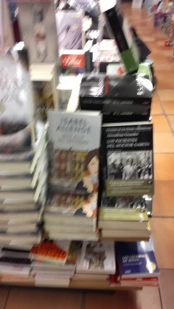 Foto 4 de Elkar liburu-denda Libreria Arrasate