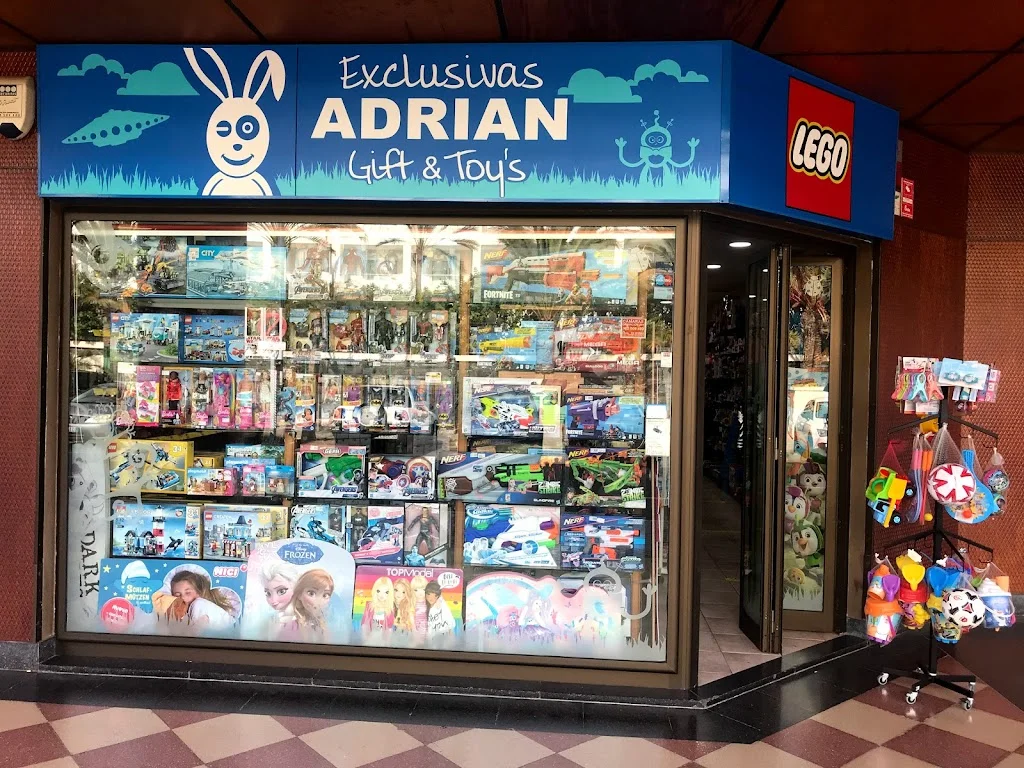 Foto 3 de Exclusivas Adrian