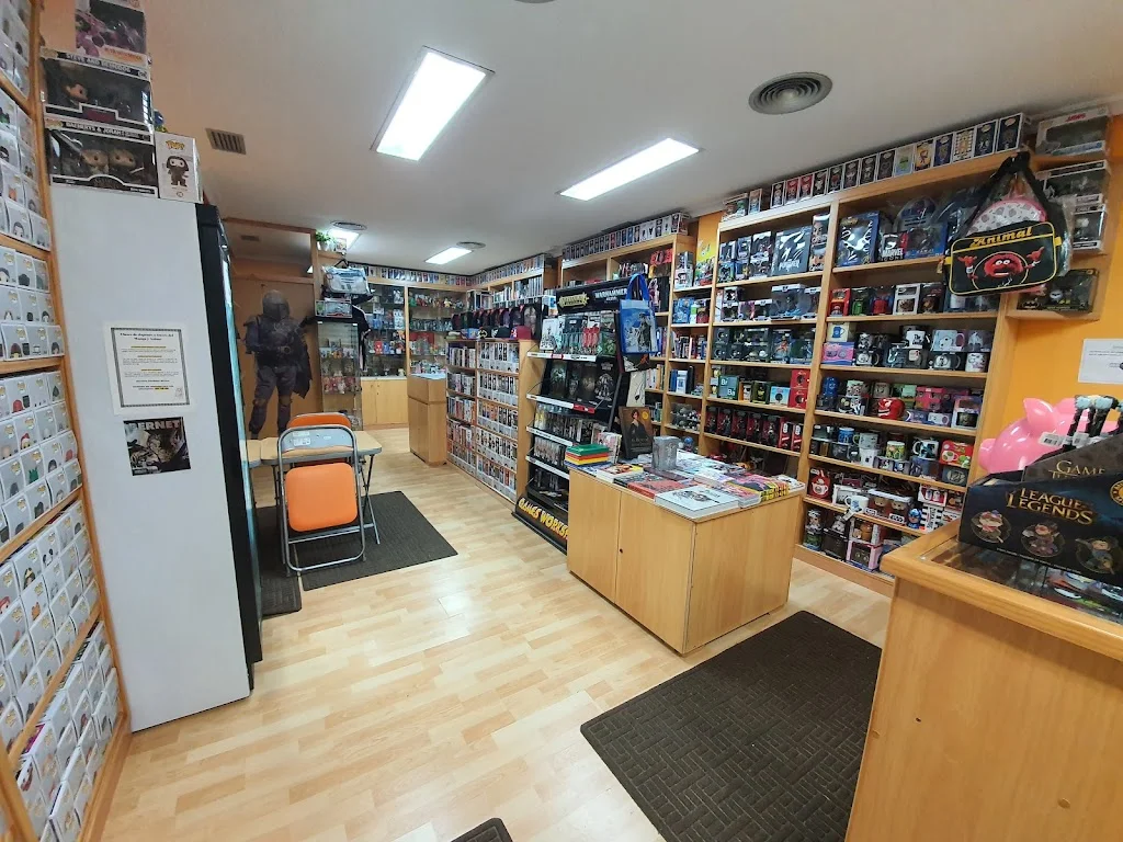 Foto 3 de Rara Avis - Tienda de comics, warhammer, Figuras y Juegos en Dos Hermanas, Sevilla