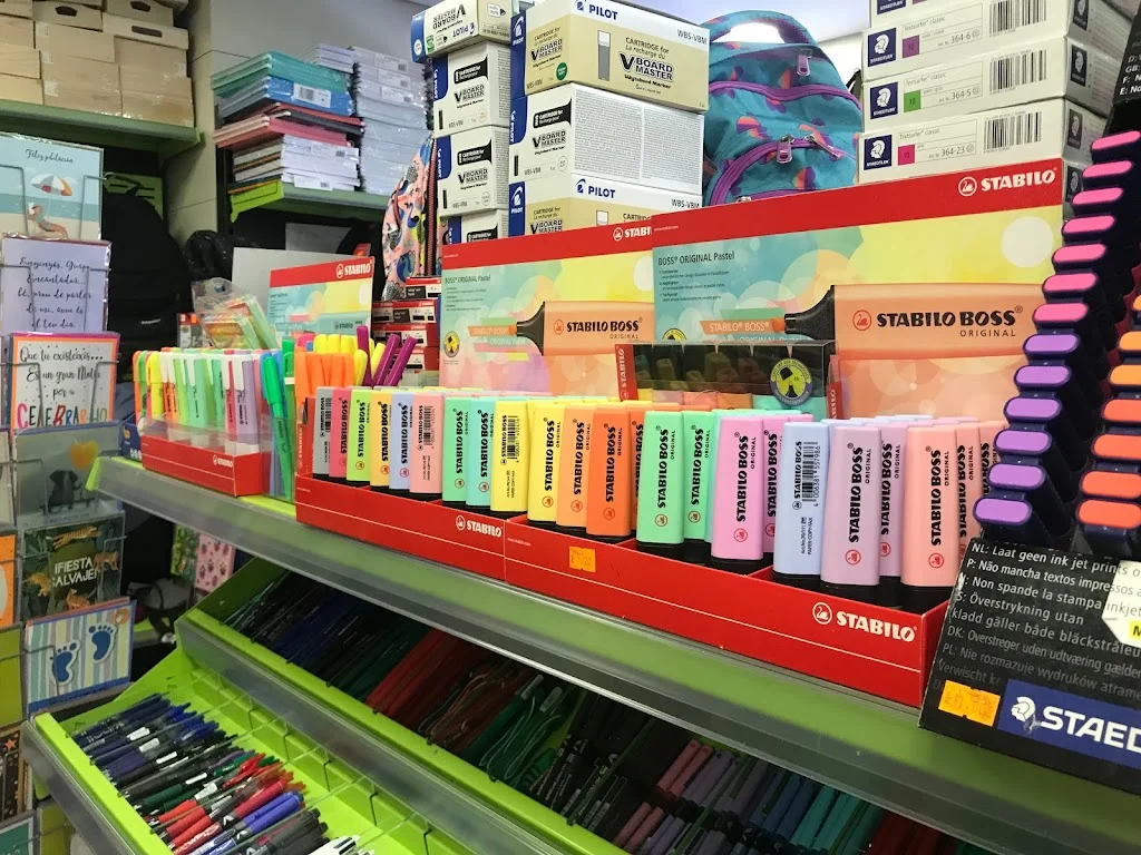 Foto 5 de TotManualitats.com (Vacaciones del 2 al 18 de Agosto) Papeleria, Libreria , Jugueteria Educativa , Regalos y Mucho Mas